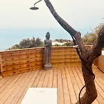 Luxury Boutique Jacuzzi Camping Maro
